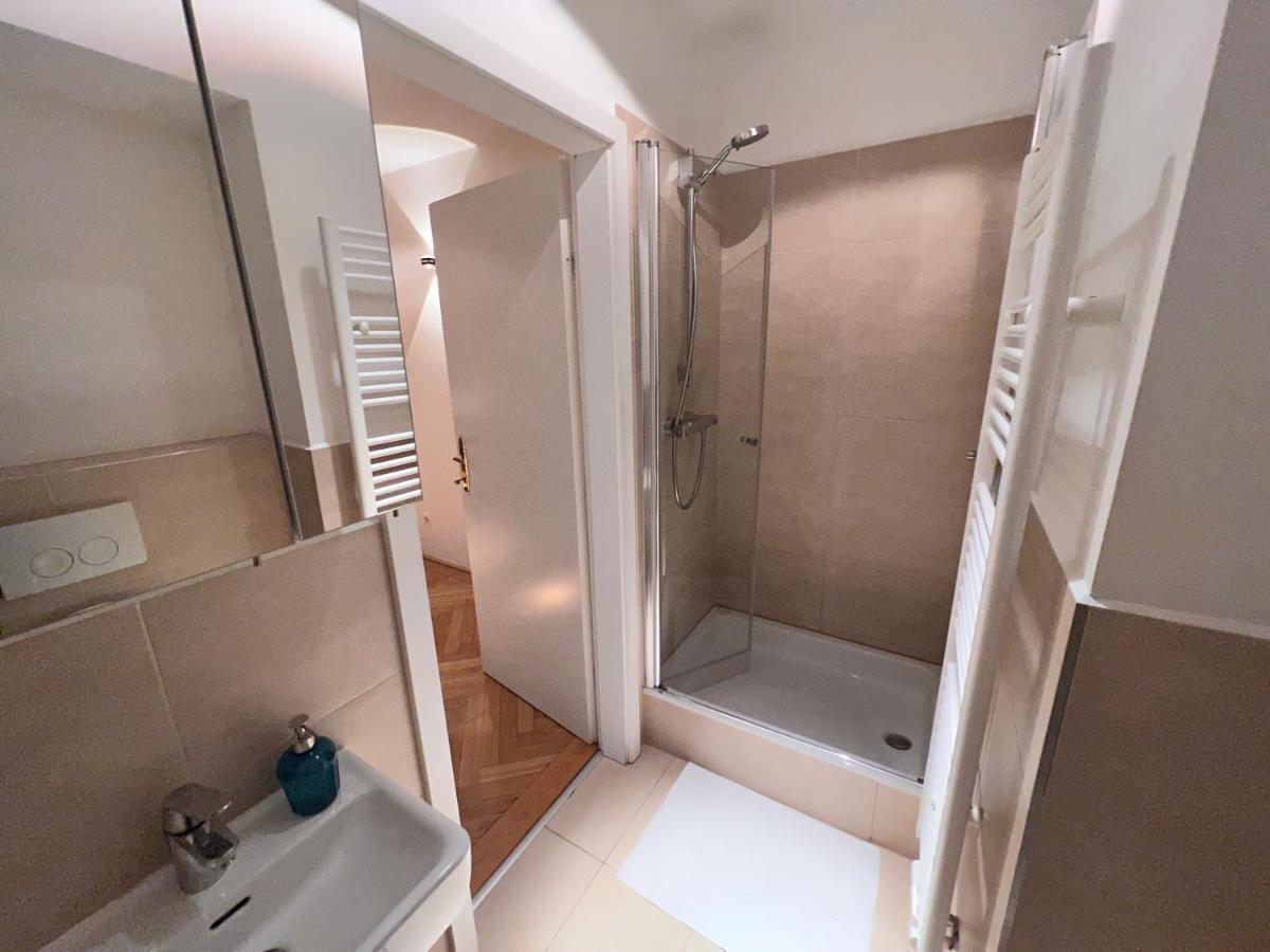 Exclusive Apartment Center Vienna Luaran gambar